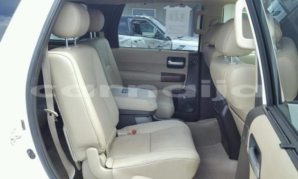 Acheter Occasion Voiture Toyota Land Cruiser Blanc à Warri, État du Delta Acheter Occasion Voiture Toyota Land Cruiser Blanc à Warri, État du Delta