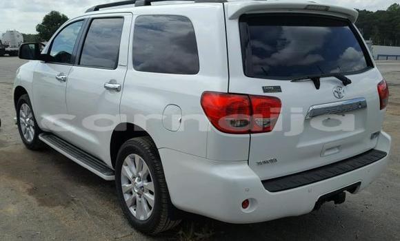 Acheter Occasion Voiture Toyota Land Cruiser Blanc à Warri, État du Delta Acheter Occasion Voiture Toyota Land Cruiser Blanc à Warri, État du Delta