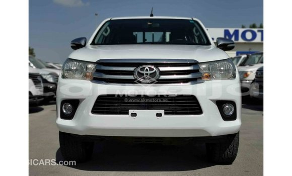 Acheter Import Voiture Toyota Hilux Blanc à Import - Dubai, État d'Abia Acheter Import Voiture Toyota Hilux Blanc à Import - Dubai, État d'Abia