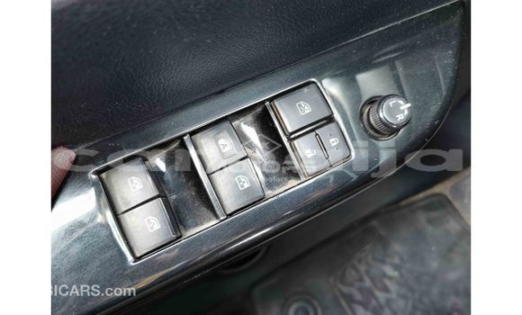 Acheter Import Voiture Toyota Hilux Blanc à Import - Dubai, État d'Abia Acheter Import Voiture Toyota Hilux Blanc à Import - Dubai, État d'Abia