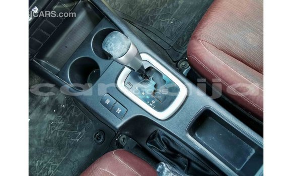 Acheter Import Voiture Toyota Hilux Blanc à Import - Dubai, État d'Abia Acheter Import Voiture Toyota Hilux Blanc à Import - Dubai, État d'Abia