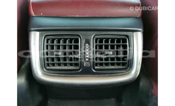 Acheter Import Voiture Toyota Hilux Blanc à Import - Dubai, État d'Abia Acheter Import Voiture Toyota Hilux Blanc à Import - Dubai, État d'Abia