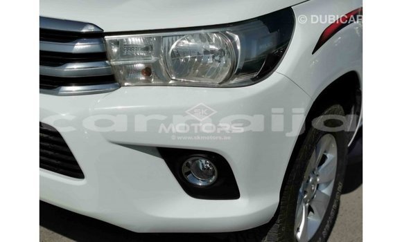 Acheter Import Voiture Toyota Hilux Blanc à Import - Dubai, État d'Abia Acheter Import Voiture Toyota Hilux Blanc à Import - Dubai, État d'Abia