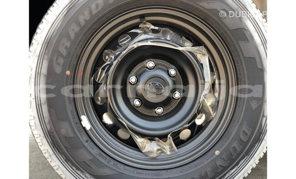 Buy Import Toyota Hilux White Car in Import - Dubai in Abia State Buy Import Toyota Hilux White Car in Import - Dubai in Abia State