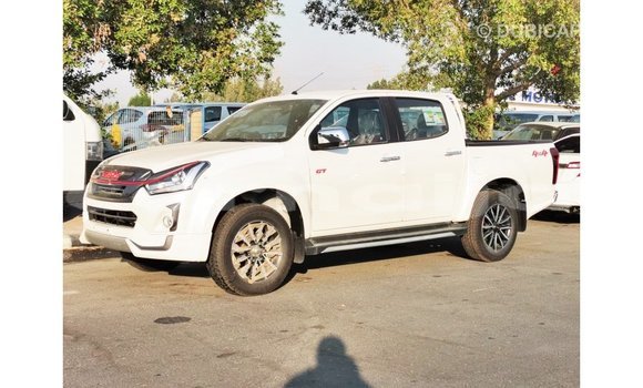 Buy Import Isuzu Rodeo White Car in Import - Dubai in Abia State Buy Import Isuzu Rodeo White Car in Import - Dubai in Abia State