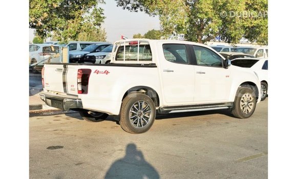 Buy Import Isuzu Rodeo White Car in Import - Dubai in Abia State Buy Import Isuzu Rodeo White Car in Import - Dubai in Abia State