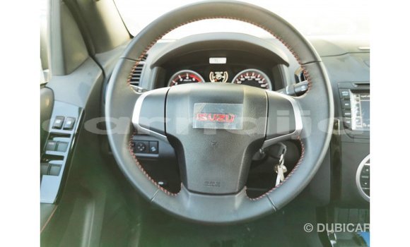 Buy Import Isuzu Rodeo White Car in Import - Dubai in Abia State Buy Import Isuzu Rodeo White Car in Import - Dubai in Abia State