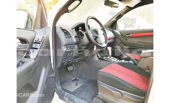 Buy Import Isuzu Rodeo White Car in Import - Dubai in Abia State Buy Import Isuzu Rodeo White Car in Import - Dubai in Abia State