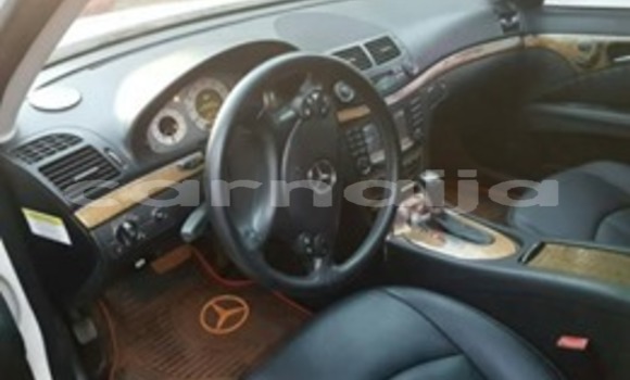 Acheter Occasion Voiture Mercedes-Benz E–Class Blanc à Kaduna, État de Kaduna Acheter Occasion Voiture Mercedes-Benz E–Class Blanc à Kaduna, État de Kaduna
