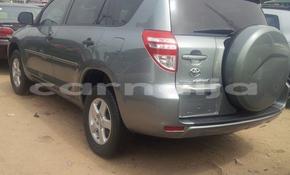Acheter Occasion Voiture Toyota RAV4 Beige à Abuja, État de Lagos Acheter Occasion Voiture Toyota RAV4 Beige à Abuja, État de Lagos