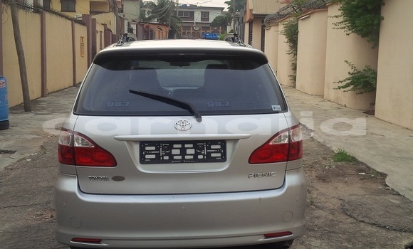 Acheter Occasion Voiture Toyota Picnic Gris à Abuja, État de Lagos