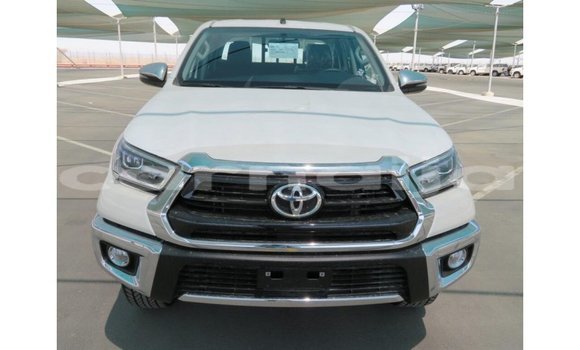 Acheter Import Voiture Toyota Hilux Blanc à Import - Dubai, État d'Abia Acheter Import Voiture Toyota Hilux Blanc à Import - Dubai, État d'Abia