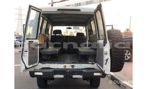 Buy Import Toyota Land Cruiser White Car in Import - Dubai in Abia State Buy Import Toyota Land Cruiser White Car in Import - Dubai in Abia State