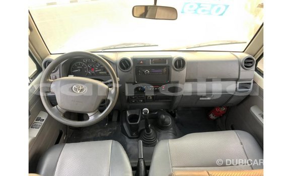 Buy Import Toyota Land Cruiser White Car in Import - Dubai in Abia State Buy Import Toyota Land Cruiser White Car in Import - Dubai in Abia State