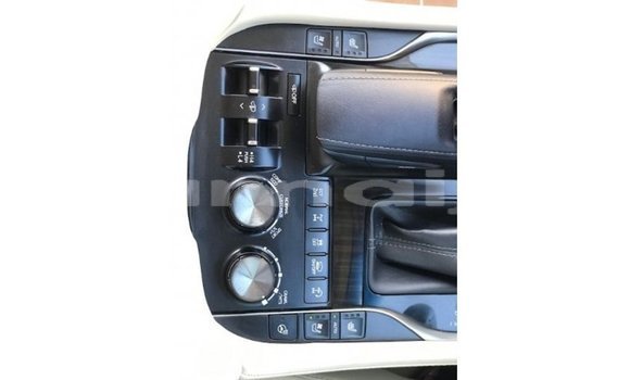 Acheter Import Voiture Lexus LX Blanc à Import - Dubai, État d'Abia Acheter Import Voiture Lexus LX Blanc à Import - Dubai, État d'Abia