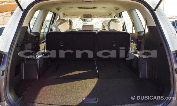 Acheter Import Voiture Kia Carens Blanc à Import - Dubai, État d'Abia Acheter Import Voiture Kia Carens Blanc à Import - Dubai, État d'Abia