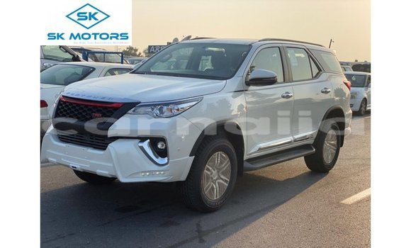 Acheter Import Voiture Toyota Fortuner Blanc à Import - Dubai, État d'Abia Acheter Import Voiture Toyota Fortuner Blanc à Import - Dubai, État d'Abia