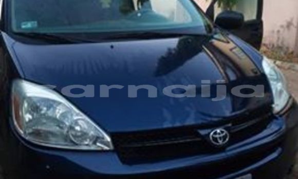 Buy Used Toyota Sienna Blue Car in Abuja in Lagos State Buy Used Toyota Sienna Blue Car in Abuja in Lagos State