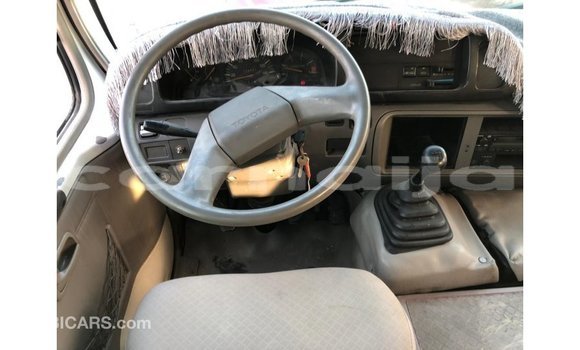 Buy Import Toyota Coaster White Car in Import - Dubai in Abia State Buy Import Toyota Coaster White Car in Import - Dubai in Abia State