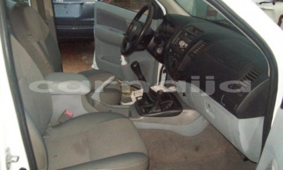Acheter Import Voiture Toyota Hilux Blanc à Abeokuta, État d'Ogun Acheter Import Voiture Toyota Hilux Blanc à Abeokuta, État d'Ogun