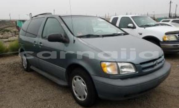 Buy New Toyota Sienna Green Car in Benin City in Edo