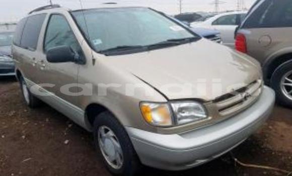Acheter Neuf Voiture Toyota Sienna Vert à Benin City, Edo Acheter Neuf Voiture Toyota Sienna Vert à Benin City, Edo