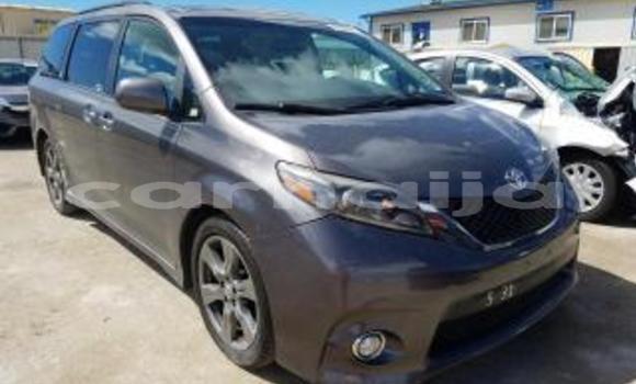 Buy New Toyota Sienna Black Car in Benin City in Edo