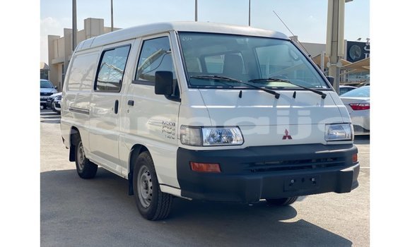 Buy Import Mitsubishi Van White Truck in Import - Dubai in Abia State
