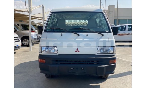 Acheter Import Utilitaire Mitsubishi Van Blanc à Import - Dubai, État d'Abia Acheter Import Utilitaire Mitsubishi Van Blanc à Import - Dubai, État d'Abia