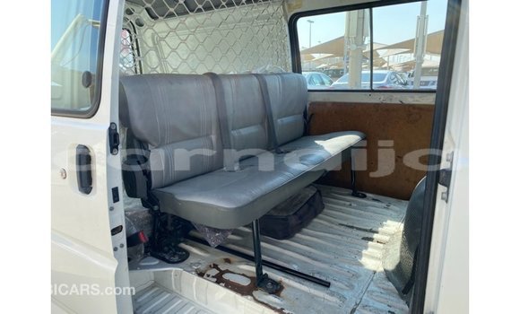 Acheter Import Utilitaire Mitsubishi Van Blanc à Import - Dubai, État d'Abia Acheter Import Utilitaire Mitsubishi Van Blanc à Import - Dubai, État d'Abia