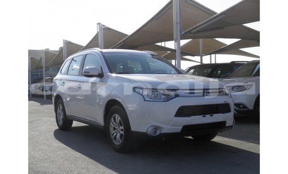 Buy Import Mitsubishi Outlander White Car in Import - Dubai in Abia State Buy Import Mitsubishi Outlander White Car in Import - Dubai in Abia State