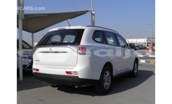 Buy Import Mitsubishi Outlander White Car in Import - Dubai in Abia State Buy Import Mitsubishi Outlander White Car in Import - Dubai in Abia State