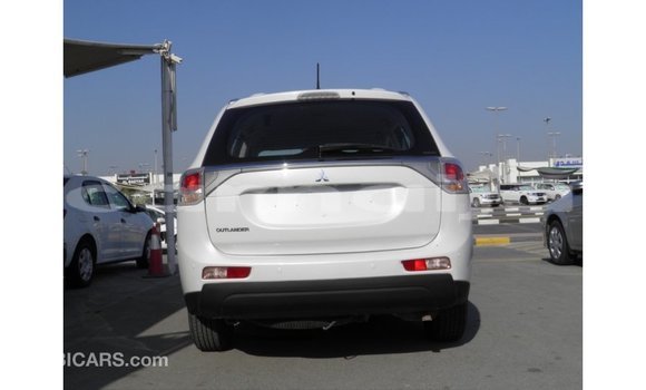 Buy Import Mitsubishi Outlander White Car in Import - Dubai in Abia State Buy Import Mitsubishi Outlander White Car in Import - Dubai in Abia State