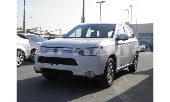 Buy Import Mitsubishi Outlander White Car in Import - Dubai in Abia State Buy Import Mitsubishi Outlander White Car in Import - Dubai in Abia State