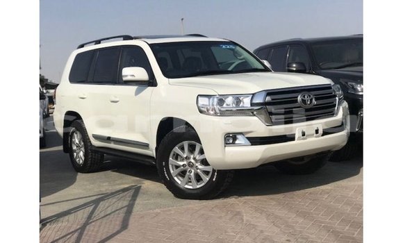 Acheter Import Voiture Toyota Land Cruiser Blanc à Import - Dubai, État d'Abia Acheter Import Voiture Toyota Land Cruiser Blanc à Import - Dubai, État d'Abia