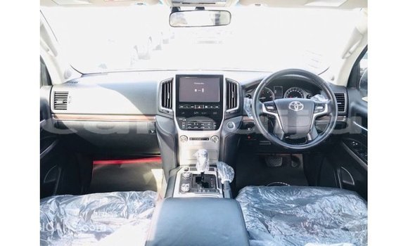 Acheter Import Voiture Toyota Land Cruiser Blanc à Import - Dubai, État d'Abia Acheter Import Voiture Toyota Land Cruiser Blanc à Import - Dubai, État d'Abia