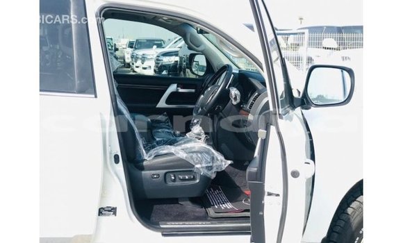 Acheter Import Voiture Toyota Land Cruiser Blanc à Import - Dubai, État d'Abia Acheter Import Voiture Toyota Land Cruiser Blanc à Import - Dubai, État d'Abia
