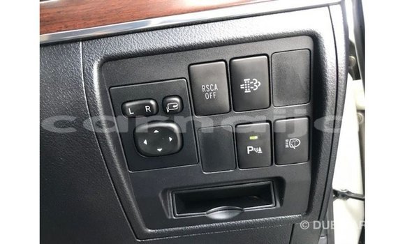 Acheter Import Voiture Toyota Land Cruiser Blanc à Import - Dubai, État d'Abia Acheter Import Voiture Toyota Land Cruiser Blanc à Import - Dubai, État d'Abia