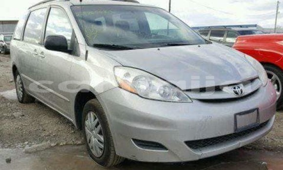 Acheter Occasion Voiture Toyota Sienna Gris à Abuja, État de Lagos Acheter Occasion Voiture Toyota Sienna Gris à Abuja, État de Lagos