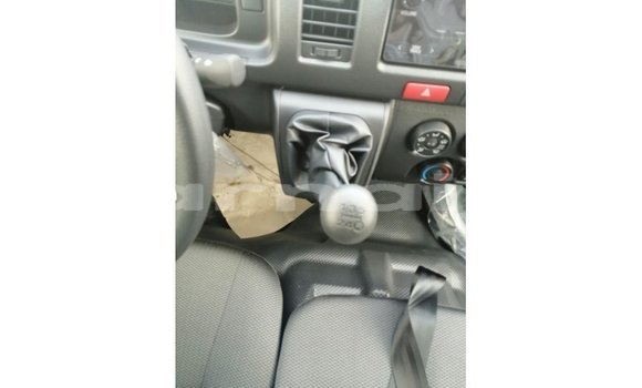 Acheter Import Utilitaire Toyota DA Blanc à Import - Dubai, État d'Abia Acheter Import Utilitaire Toyota DA Blanc à Import - Dubai, État d'Abia