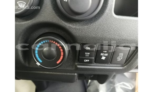 Acheter Import Utilitaire Toyota DA Blanc à Import - Dubai, État d'Abia Acheter Import Utilitaire Toyota DA Blanc à Import - Dubai, État d'Abia