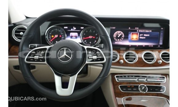 Acheter Import Voiture Mercedes-Benz 190 Bleu à Import - Dubai, État d'Abia Acheter Import Voiture Mercedes-Benz 190 Bleu à Import - Dubai, État d'Abia