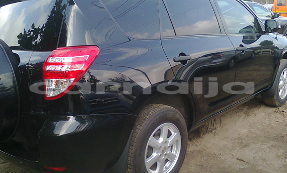 Acheter Occasion Voiture Toyota RAV4 Noir à Damaturu, État de Yobe Acheter Occasion Voiture Toyota RAV4 Noir à Damaturu, État de Yobe