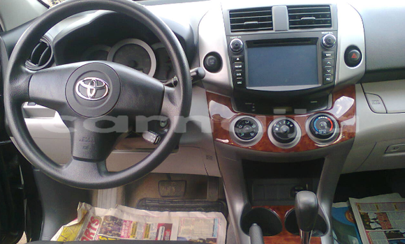Acheter Occasion Voiture Toyota RAV4 Noir à Damaturu, État de Yobe Acheter Occasion Voiture Toyota RAV4 Noir à Damaturu, État de Yobe