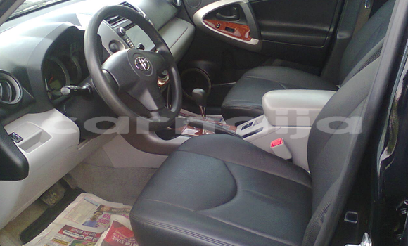 Acheter Occasion Voiture Toyota RAV4 Noir à Damaturu, État de Yobe Acheter Occasion Voiture Toyota RAV4 Noir à Damaturu, État de Yobe