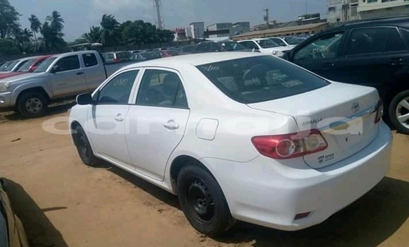 Buy Used Toyota Corolla White Car in Abuja in Lagos State Buy Used Toyota Corolla White Car in Abuja in Lagos State