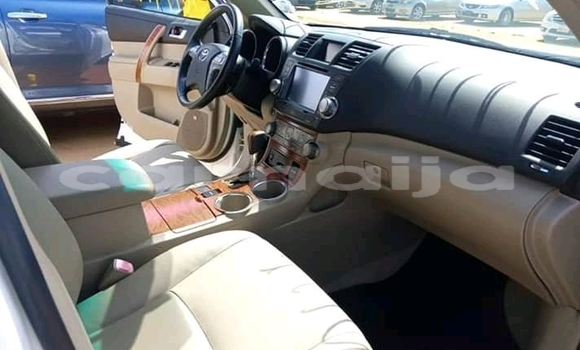 Acheter Occasion Voiture Toyota Highlander Blanc à Akure, État d'Ondo
