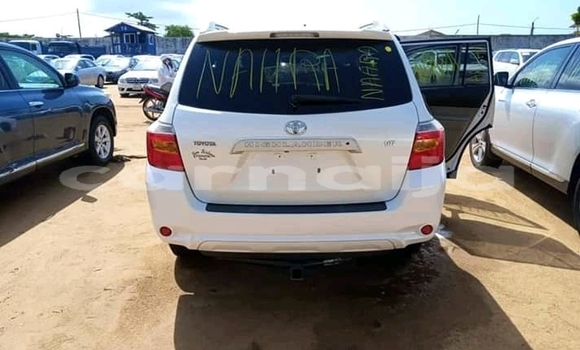 Buy Used Toyota Highlander White Car in Akure in Ondo State Buy Used Toyota Highlander White Car in Akure in Ondo State