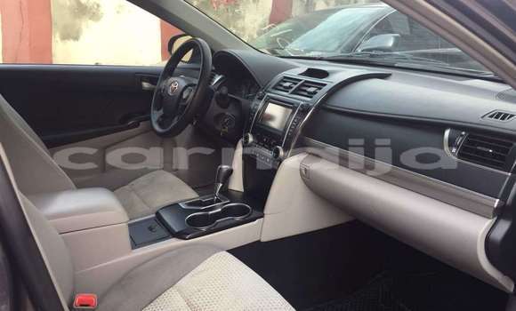 Acheter Neuf Voiture Toyota Camry Noir à Ikeja, État de Lagos Acheter Neuf Voiture Toyota Camry Noir à Ikeja, État de Lagos
