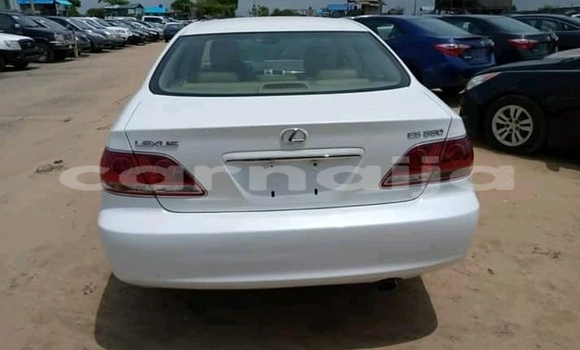 Buy Used Lexus ES 300 White Car in Abuja in Lagos State Buy Used Lexus ES 300 White Car in Abuja in Lagos State